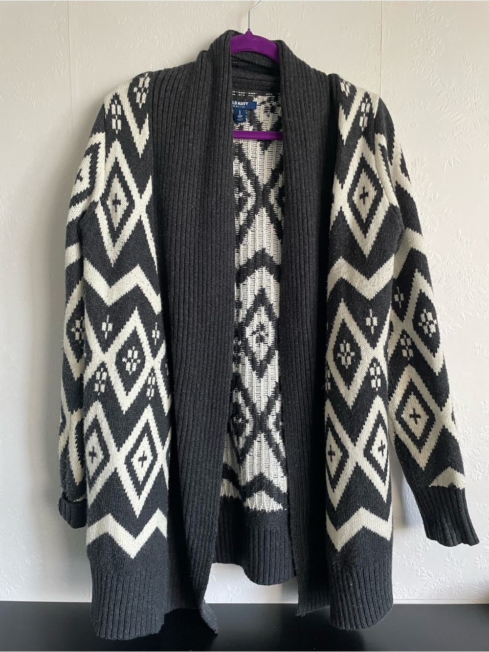 Old Navy cable knit Black & White Geometric Open-Front Cardigan Sweater